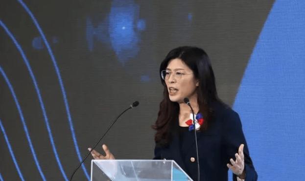 郑丽文果然很猛！特朗普抵华当天，她代表国民党表态，言辞直白。美国今后如果明确反“