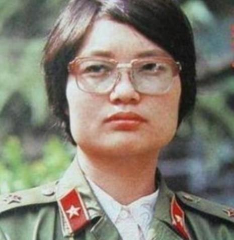 1986年，23岁的女医护刘亚玲以探亲为由向单位请假，竟背着家人和领导偷偷溜到了