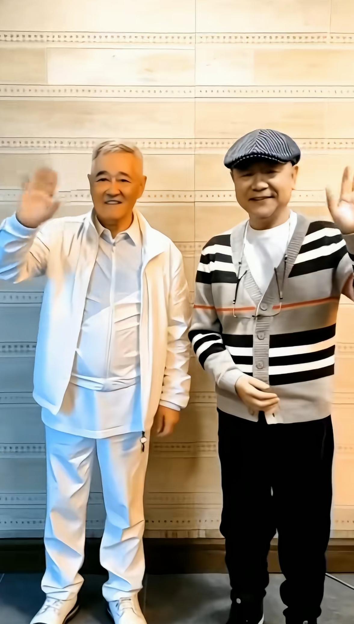 黄金三秒：范伟回本山传媒，赵本山亲自迎出门——这画面，比任何小品都扎心。