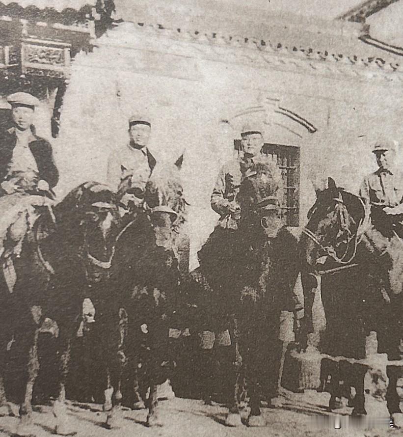 1939年5月，为统一指挥江北新四军部队，经中共中央批准，新四军江北指挥部在庐江