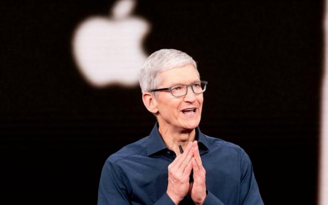据媒体报道，在成为苹果掌门人近20年后，库克即将卸任首席执行官一职，转为执行董事