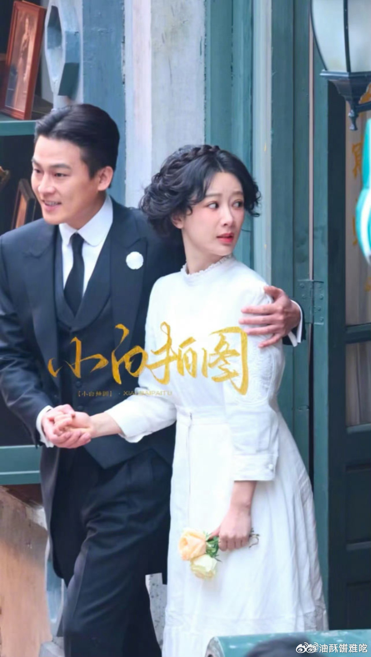 把正脸编辑掉也太艺术了