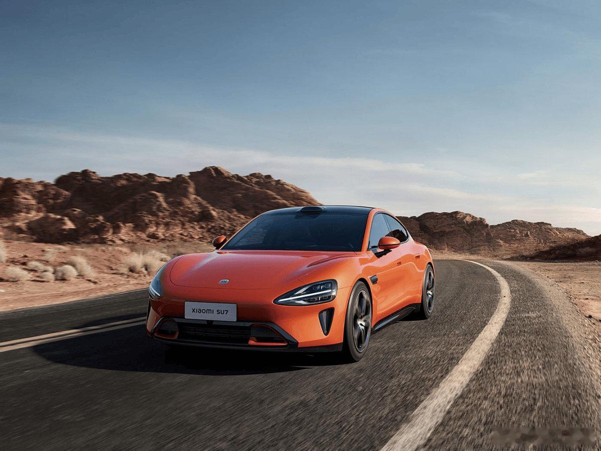 小米汽车在2025年第三季度首次实现单季度经营盈利，营收和利润均呈现强劲增长态势