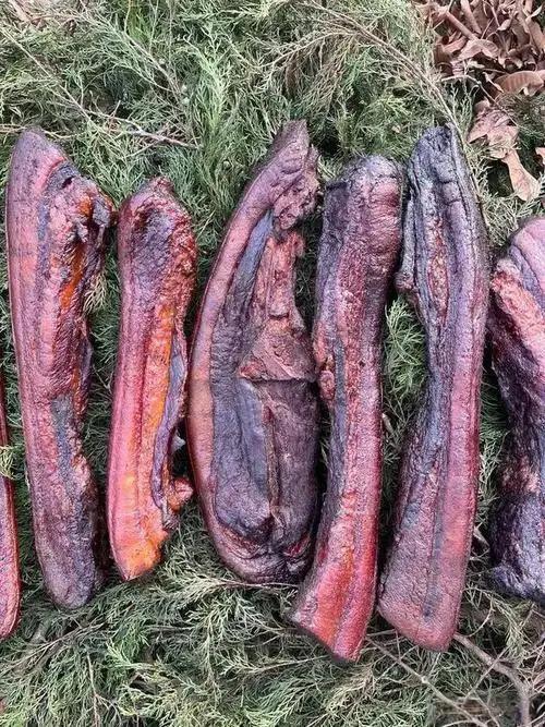 瞬间不香了[捂脸哭]世界卫生组织最新公布的一批不健康食品让我们想哭了。咸鱼，腊肉