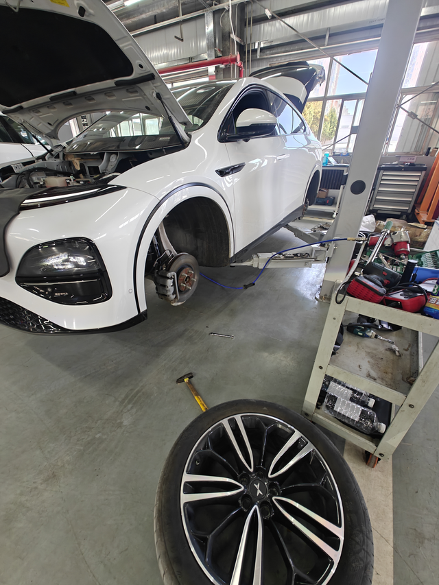 P7不推荐从厂家说起我是23款小鹏g6车主，现在出现了低频压耳，厂家装死，40