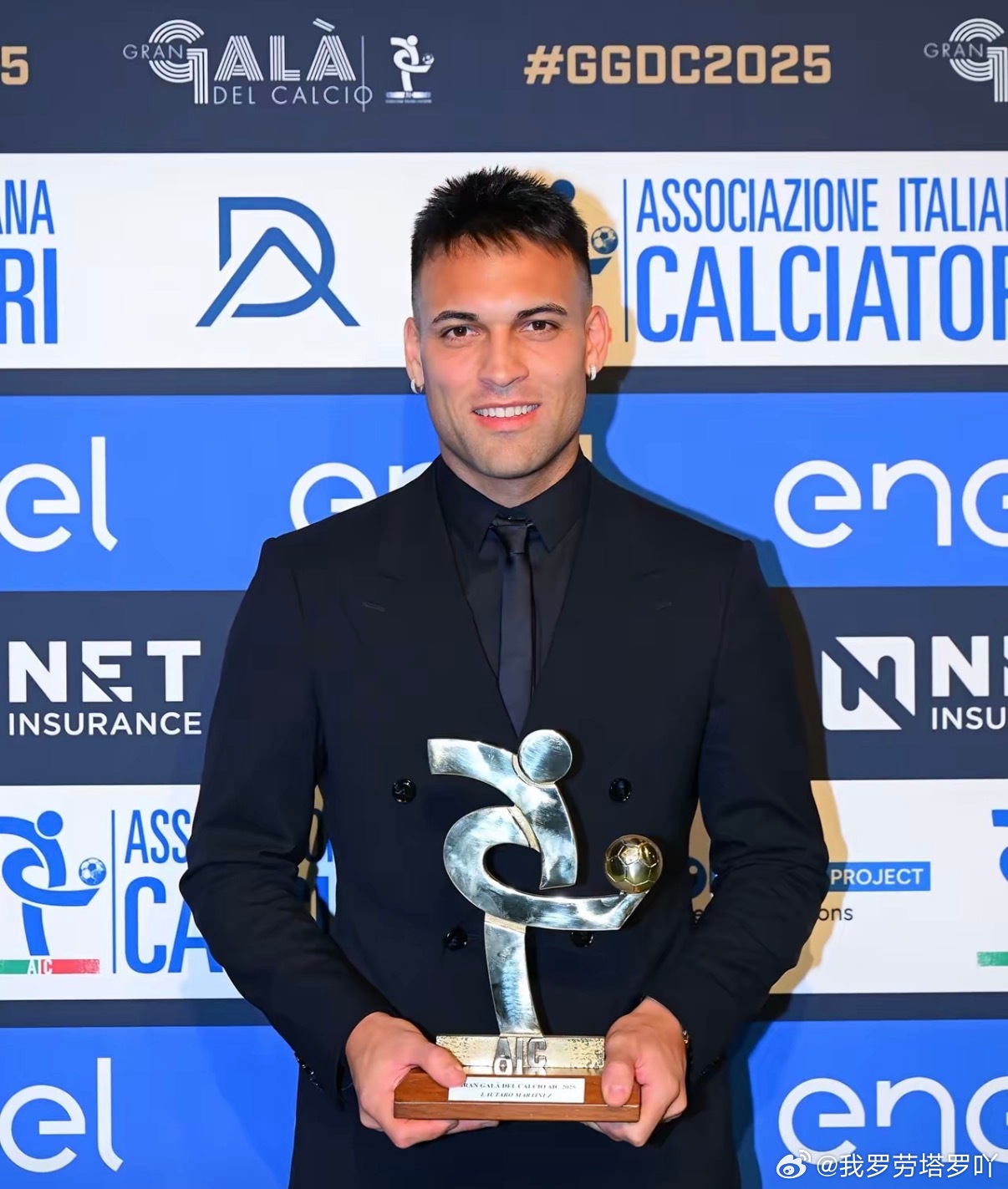 国际米兰国际米兰迎来振奋人心的利好消息！据天空体育记者巴尔扎吉透露，劳塔罗、