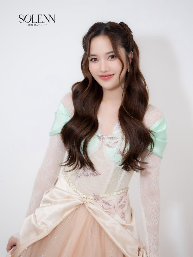 FreenBecky｜freenbecky260822solenn_en