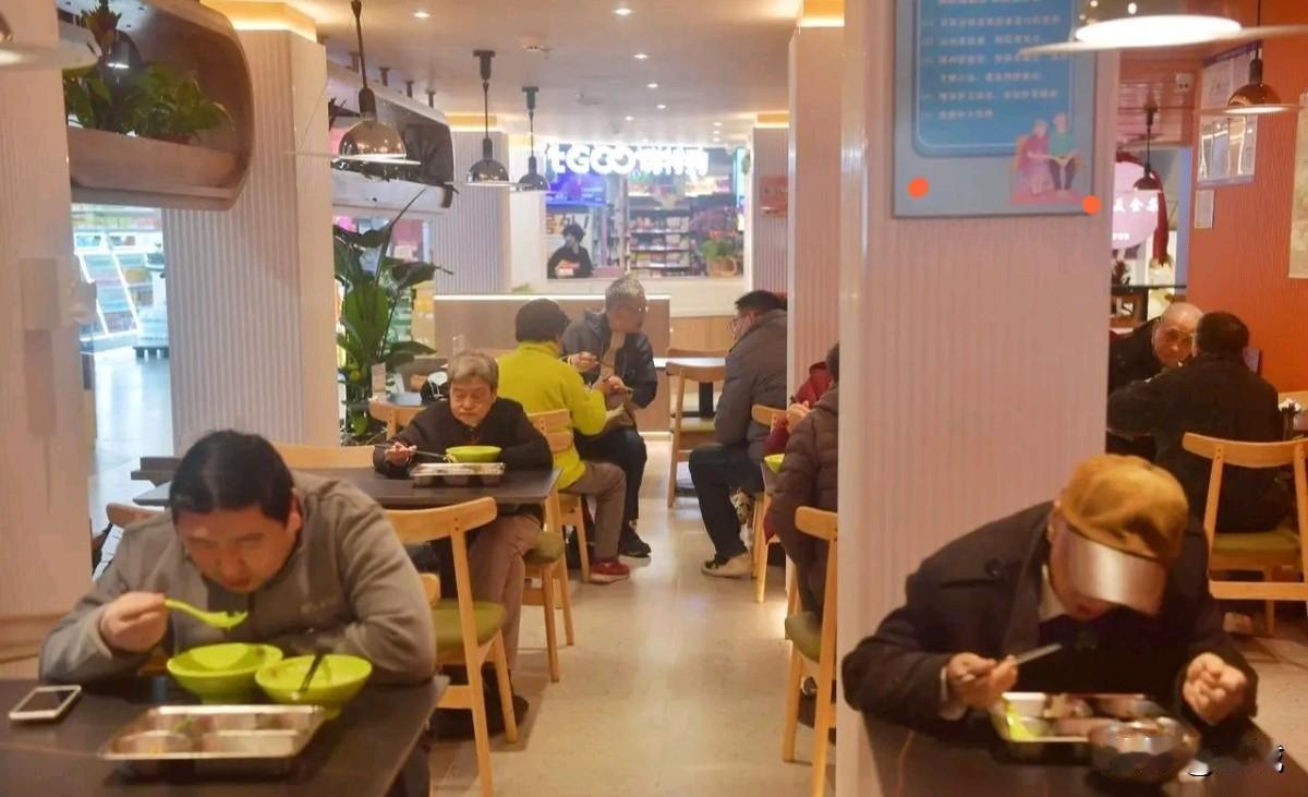 杀疯了！宁波餐饮老板集体