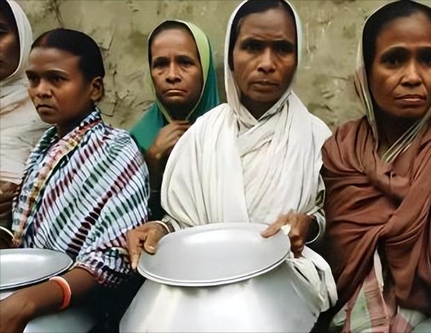 公元前1500年，雅利安人进入印度后编了个谎言，让9亿黑皮肤原住民信了3000年