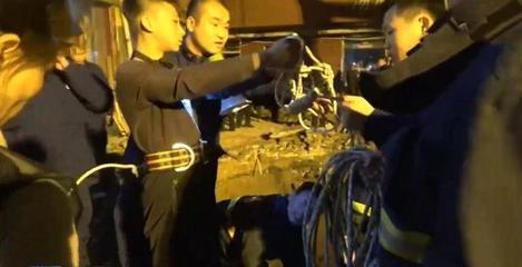 “少年强则国强！”2019年，河南14岁少年为救掉入深井的3岁女孩，谎报年龄倒挂