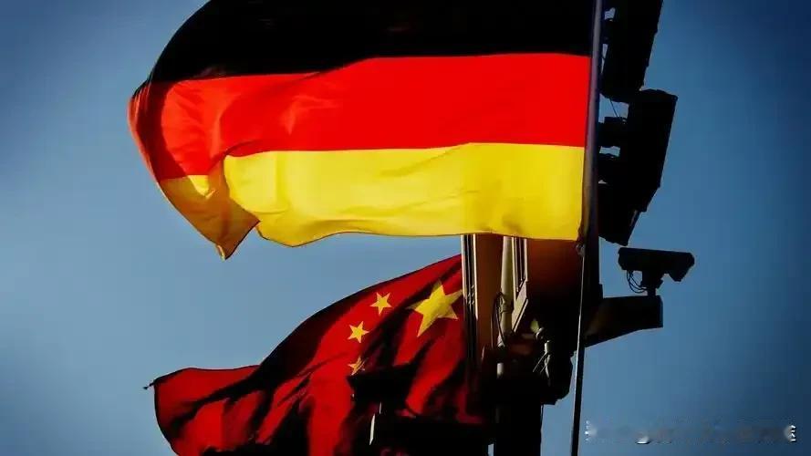 德国“激光门”事件曝光！中方强硬回应：纯属捏造！德国突然甩出‘中国军舰用激