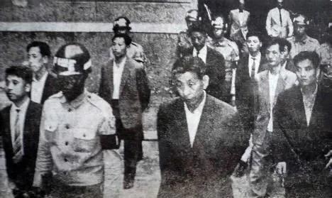 1964年4月，几十名巴西军人冲进新华社驻巴西分社的公寓，扬言杀掉9名新华社记者