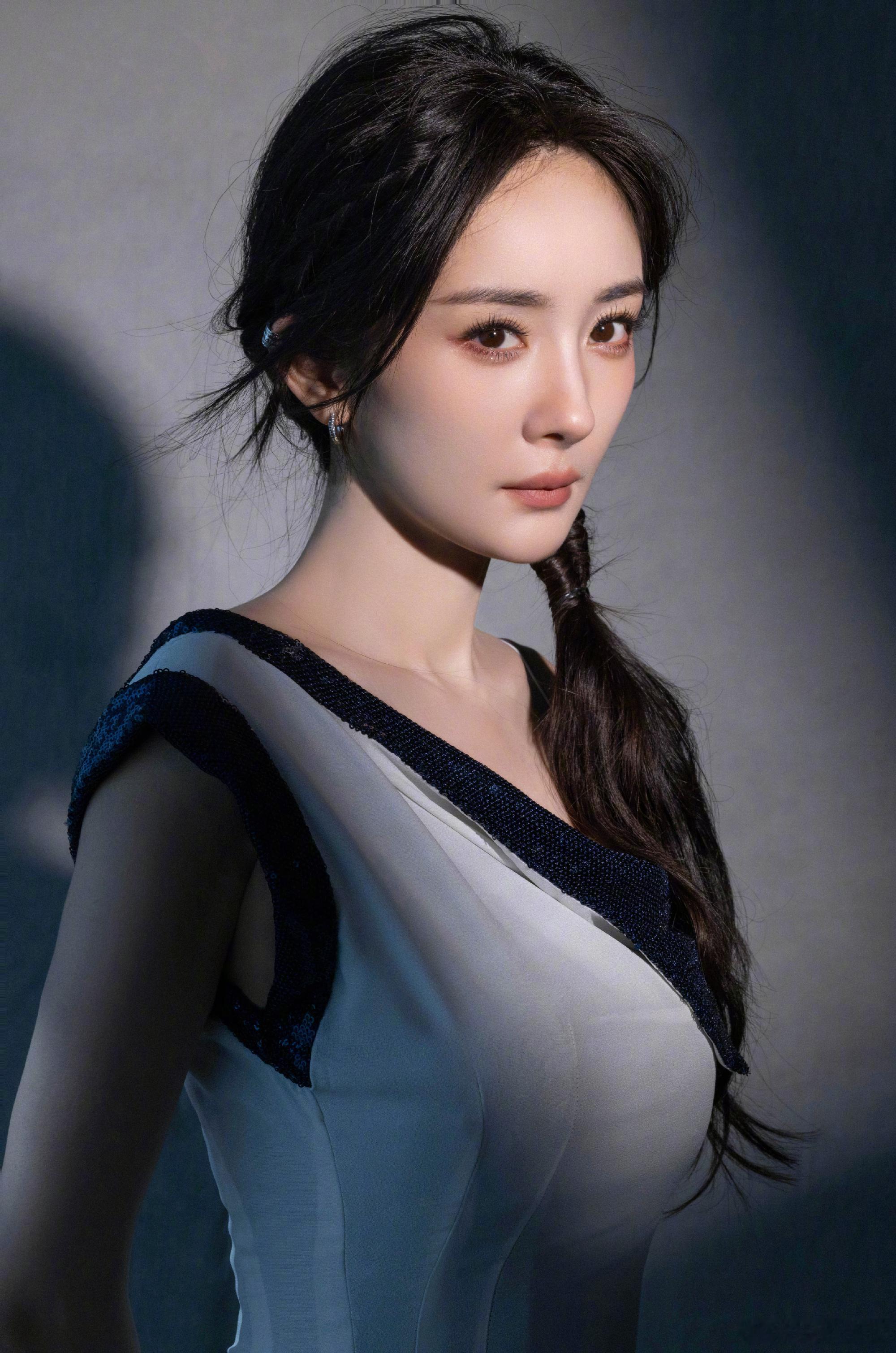 杨幂大眼萌姐🥺