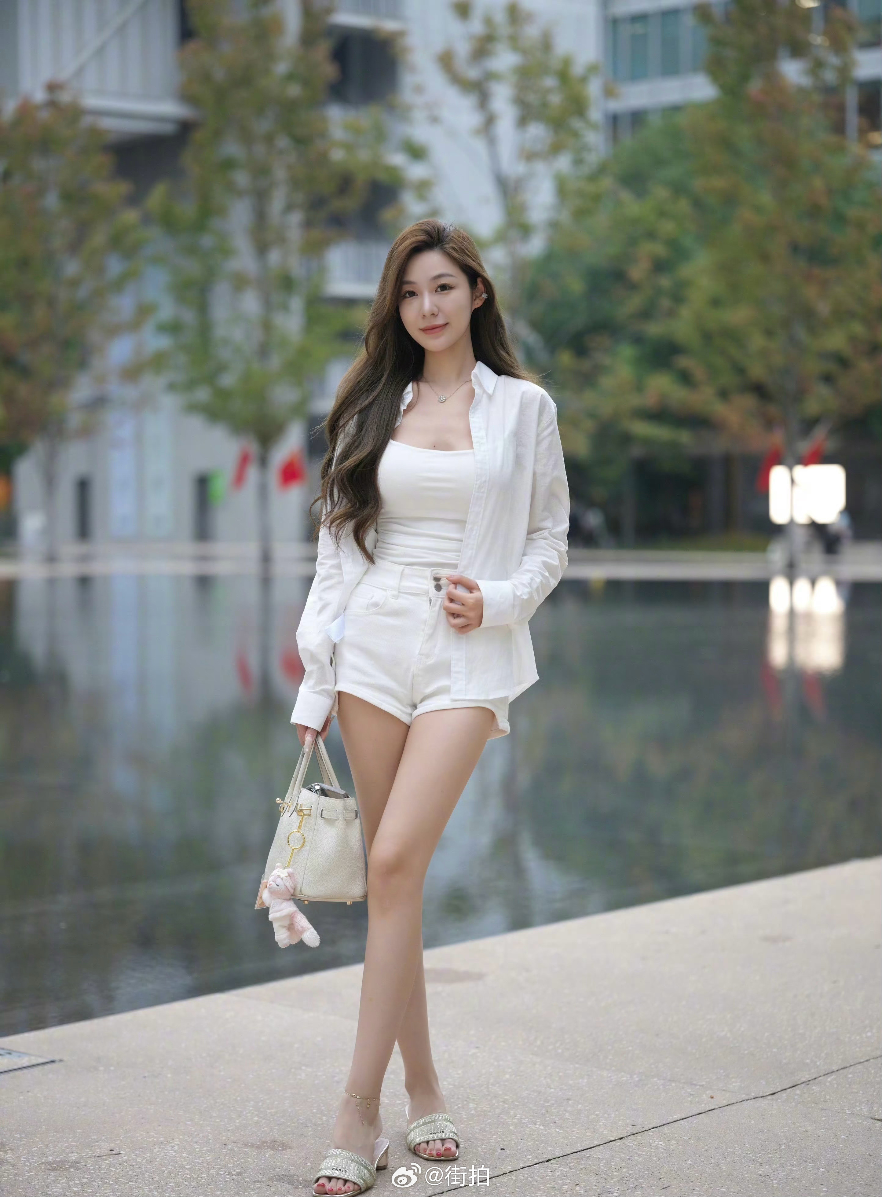 白色系穿搭的美​​​
