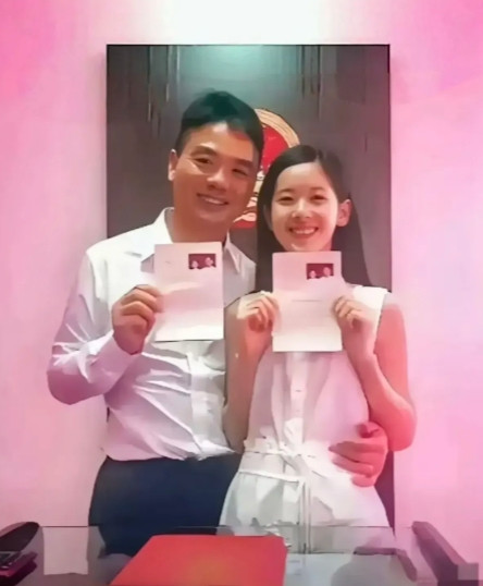 大家不要再羡慕章泽天现在的生活了，因为普通人真的做不到章泽天这样!能够嫁给