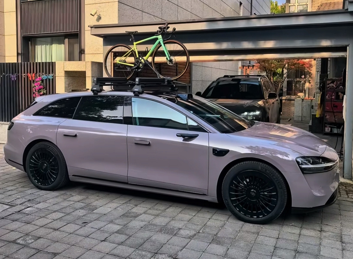 这个享界S9T用户自己改的颜色也好惊艳[点赞]​​​