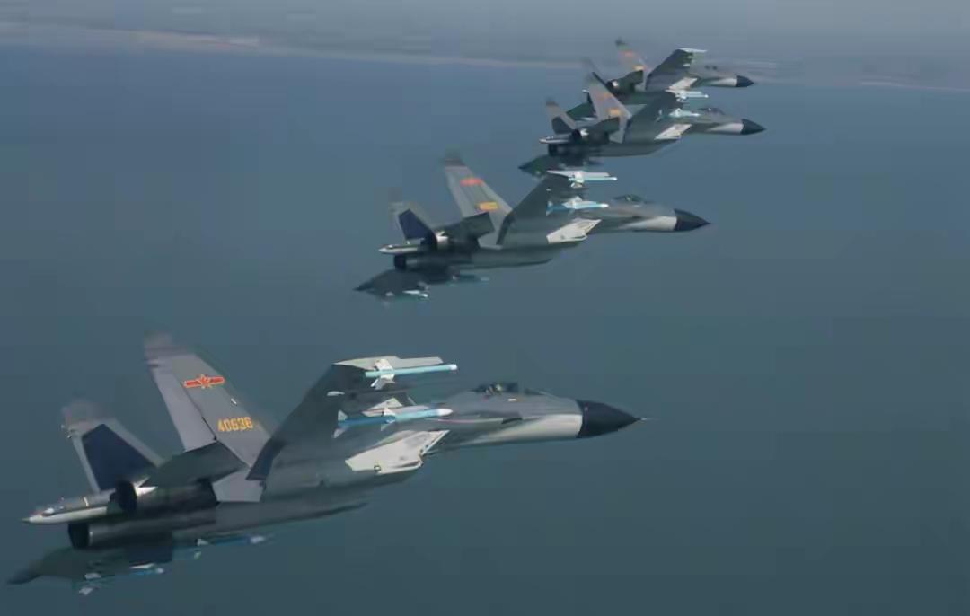 中美战机在黄海上空发生对峙！2月20日一早，中方发布了一则消息，内容是：“近日