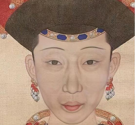 爱新觉罗家族的基因，就是从这个女人开始被带坏了！而这个女人就是大名鼎鼎的令妃。突