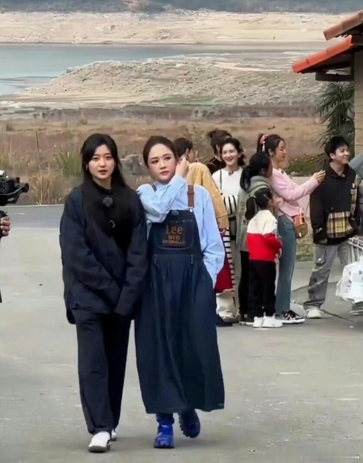 突然就知道了明星为什么不会精致土…