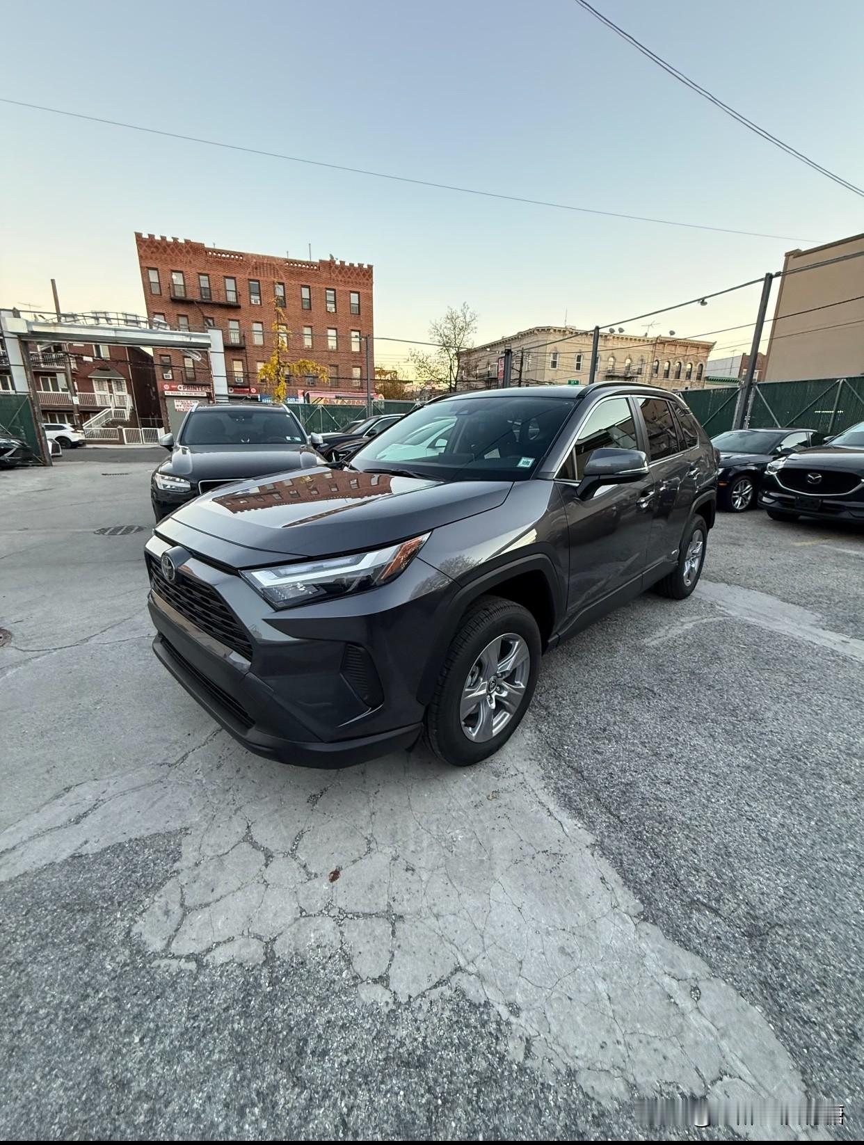 昨天我们都在谈论新同事的荣放，但今天我想通了——大家关注的，或许不只是车。在