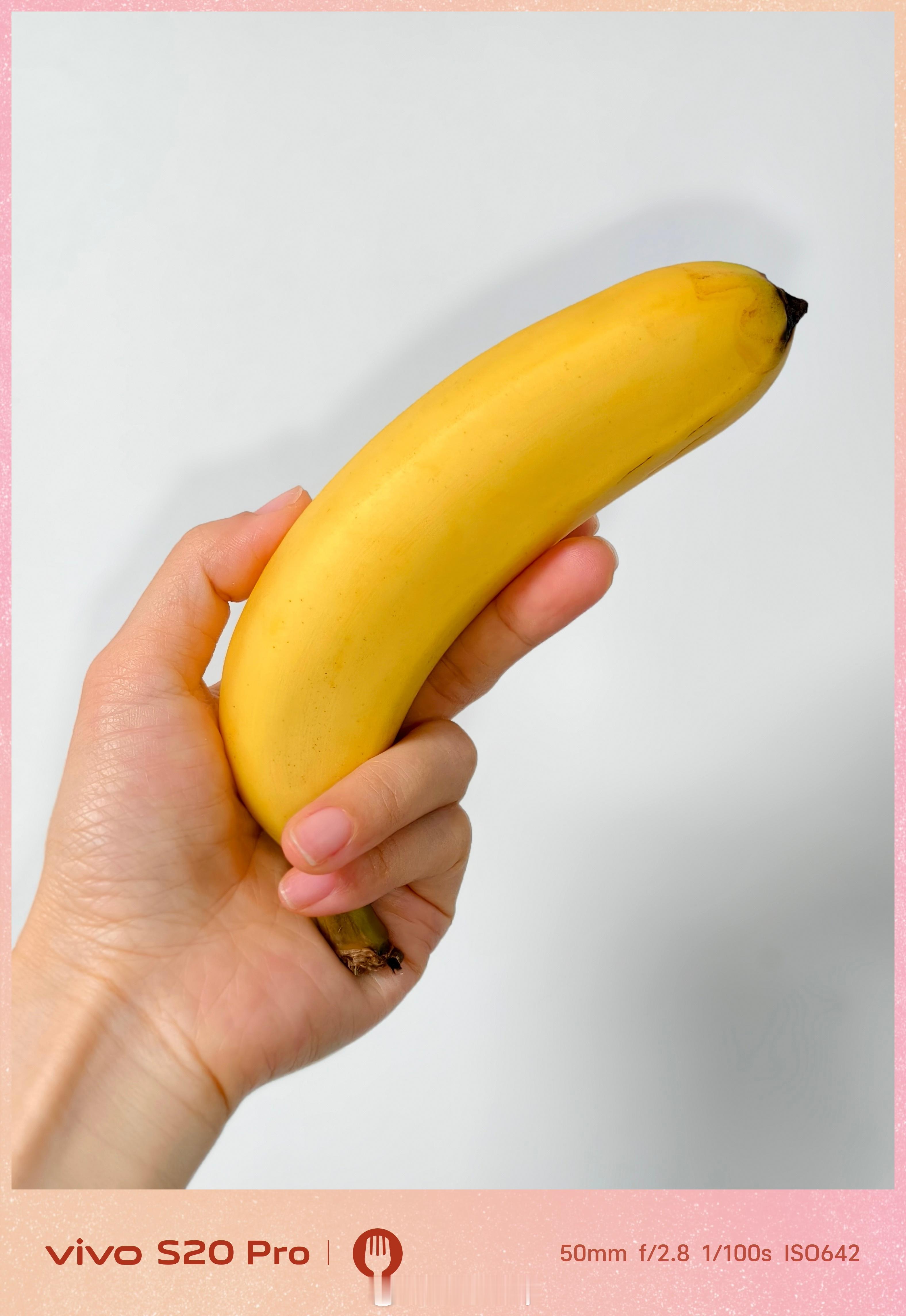banana图一这是一只完美香蕉🍌图二谁家好人这样啃香蕉呀?！[哆啦A梦害