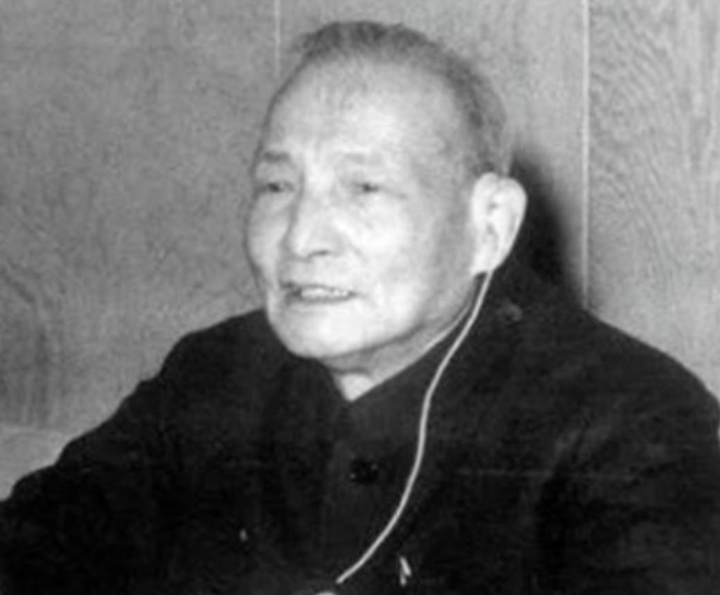 1979年，有人建议保留汪东兴的职位，但是陈云认为，即使他继续担任，全国上下也不