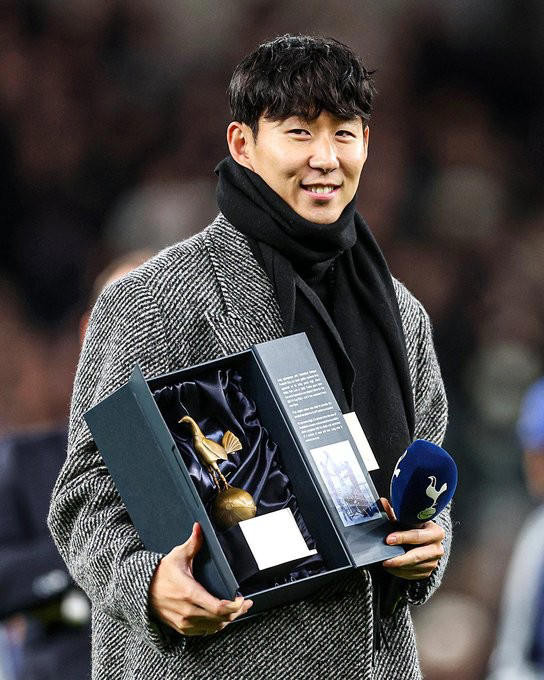 孙兴慜说热刺永远是我的家北京时间12月10日，在热刺欧冠主场3-0布拉格斯