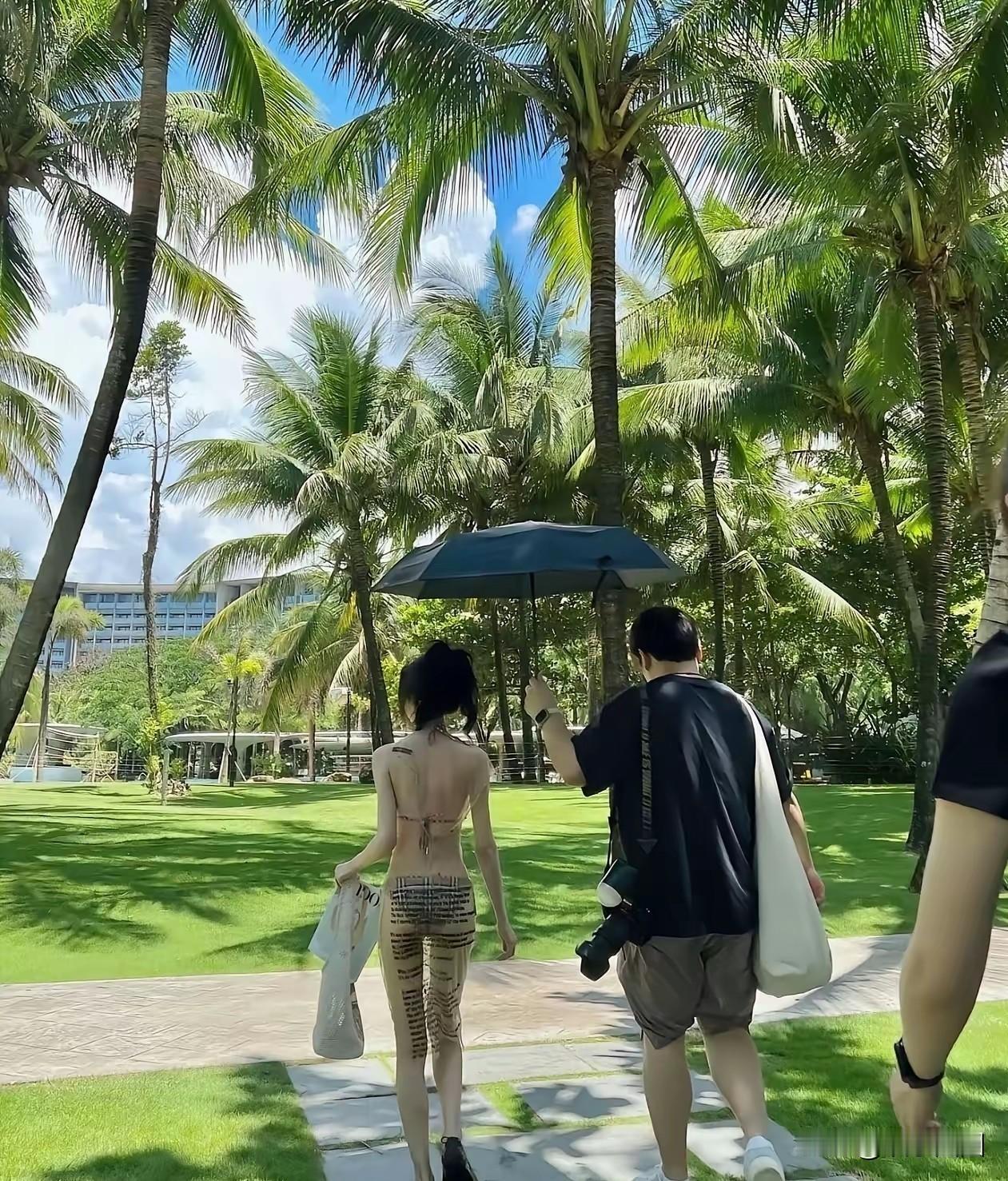 易梦玲胡彦斌的现任女友胡彦斌这人吧样貌一般才华横溢一直也活跃在娱乐圈里