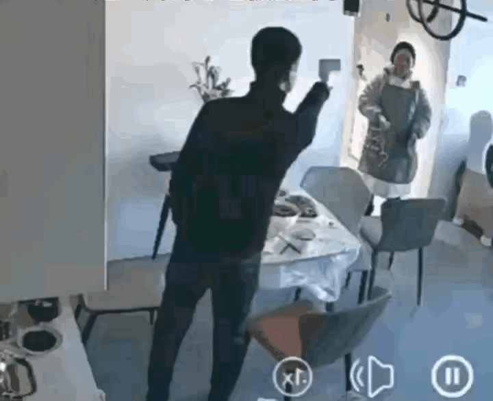 男子结婚后一直和妻子租房子住，为了能攒钱尽快买房，连孩子也没敢要。男子白天上班，