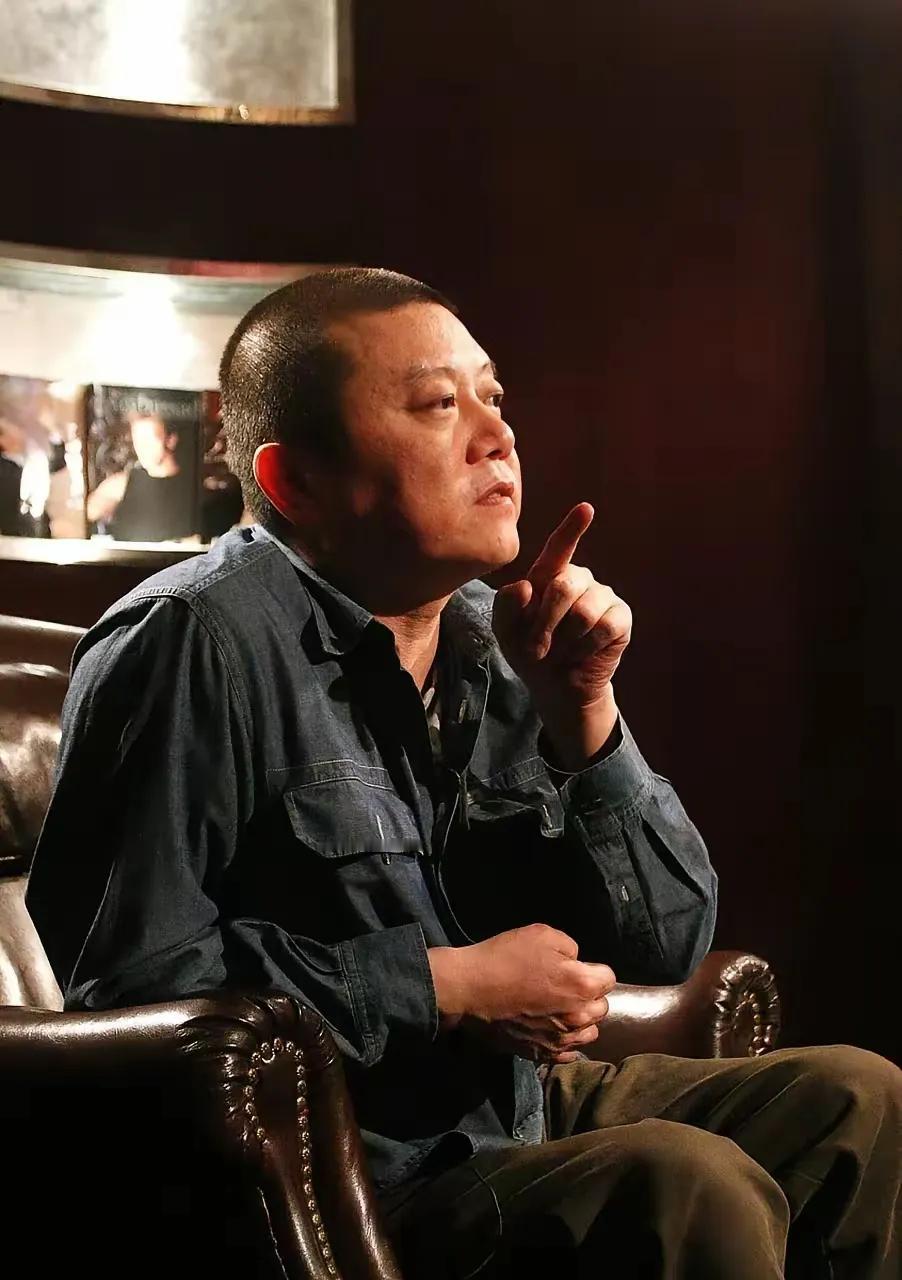 王朔现在如此悲凉，归结于他的言传身教。他以前说：我不记得我爱过我的父母。他又说：