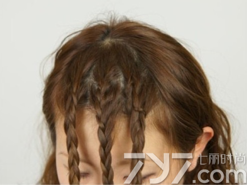 前面刘海怎么编辫子 清新甜美很养眼