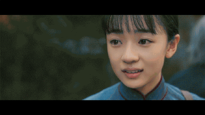 她虽是女子，却比贪生怕死的未婚夫更有血性。《八千里路云和月》里，韩小月是一个