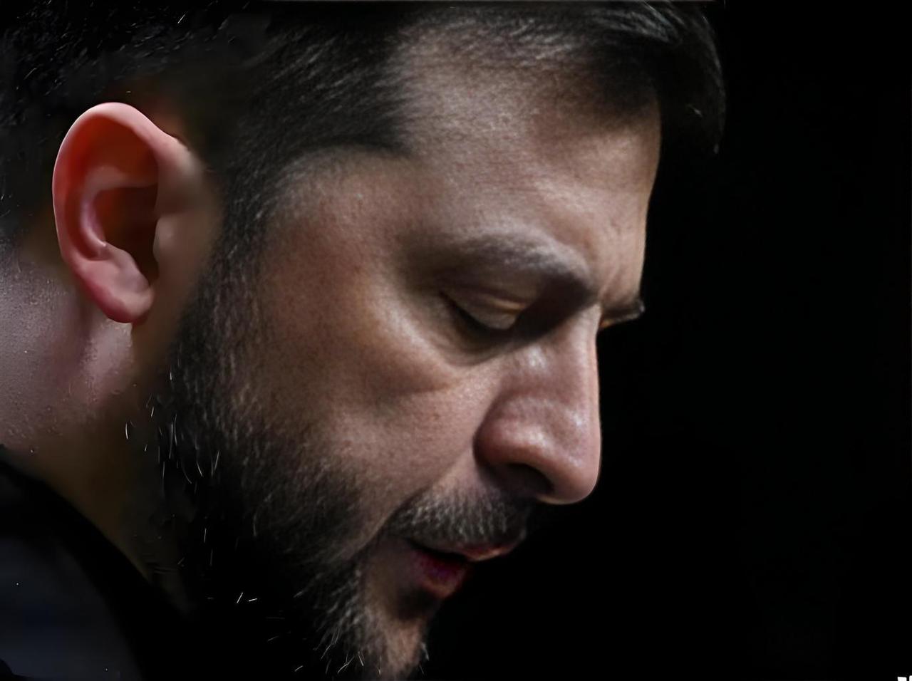 乌克兰的负债可能10代乌克兰人都还不完了！近日，特朗普要求乌克兰在战后必须偿还