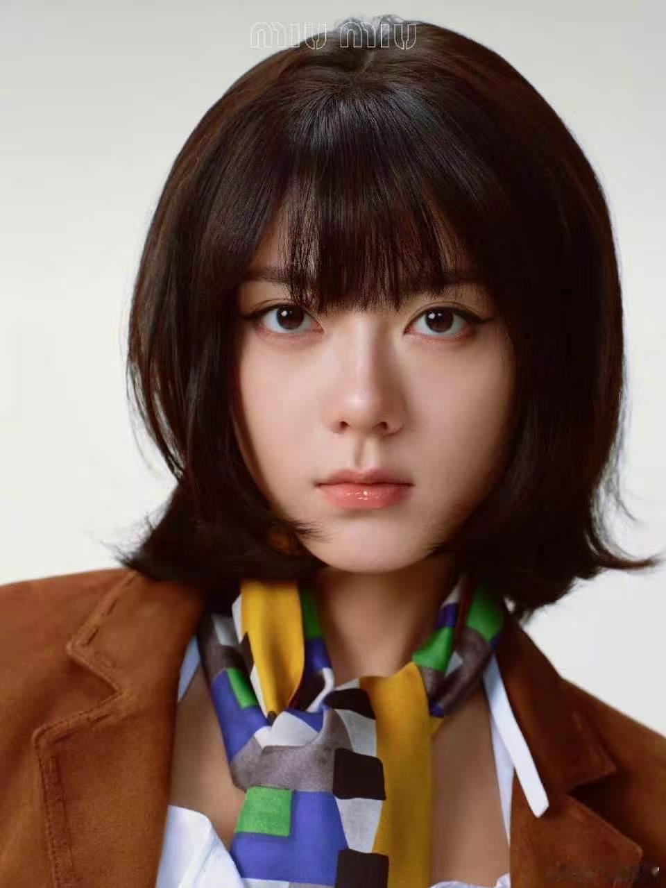 赵今麦复古摩登短发赵今麦利落短发造型此女每次新造型都能亮我一眼！赵今麦