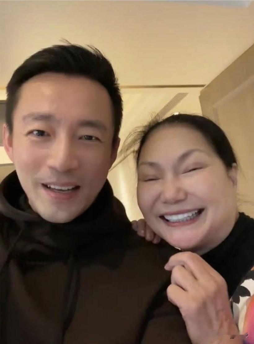 S妈为什么会一直纠缠汪小菲？说到底还是意难平，不甘心！曾经那个给她送钱，送房，