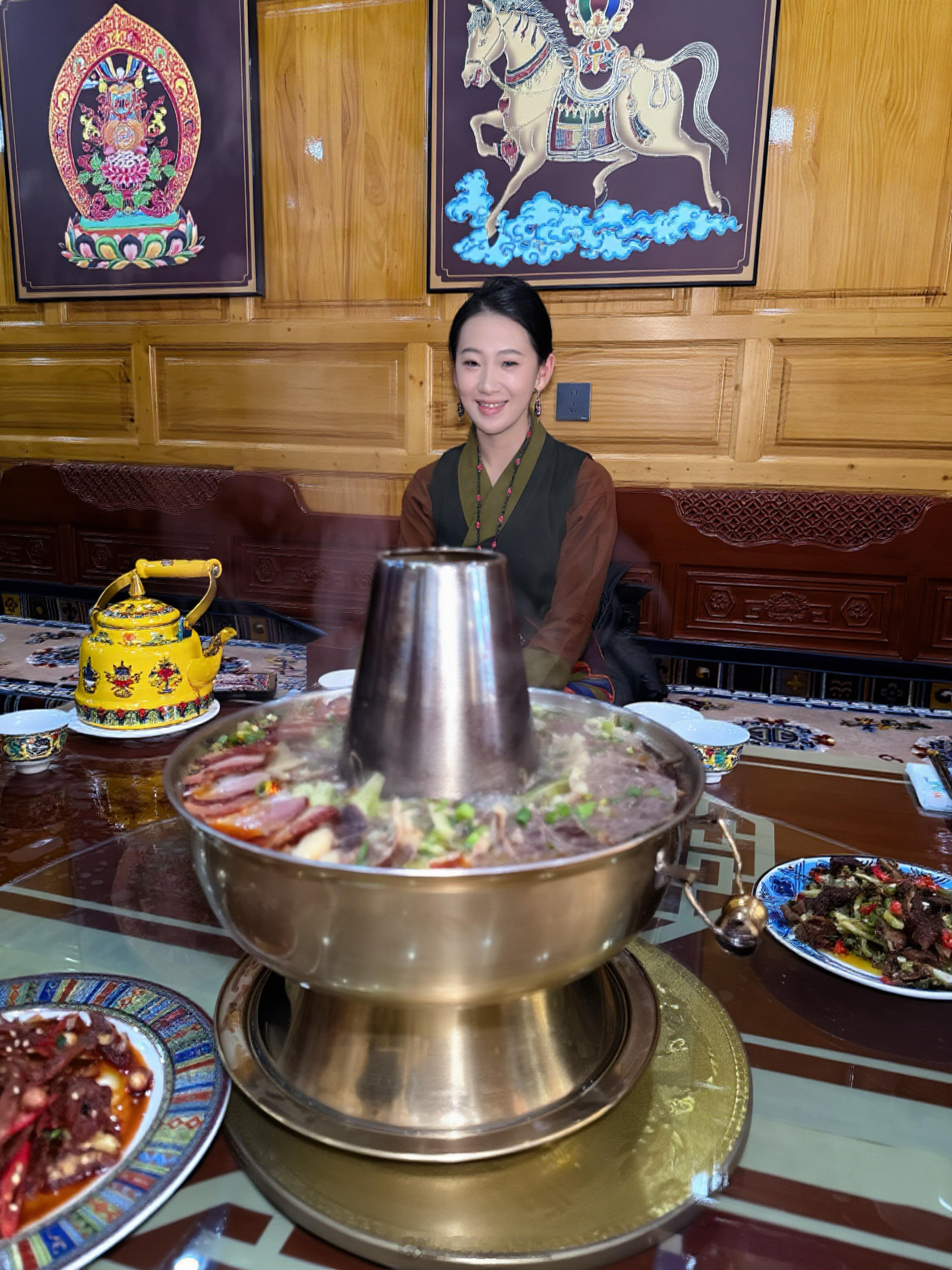 川越冰雪遇见你中午吃藏式火锅阿坝