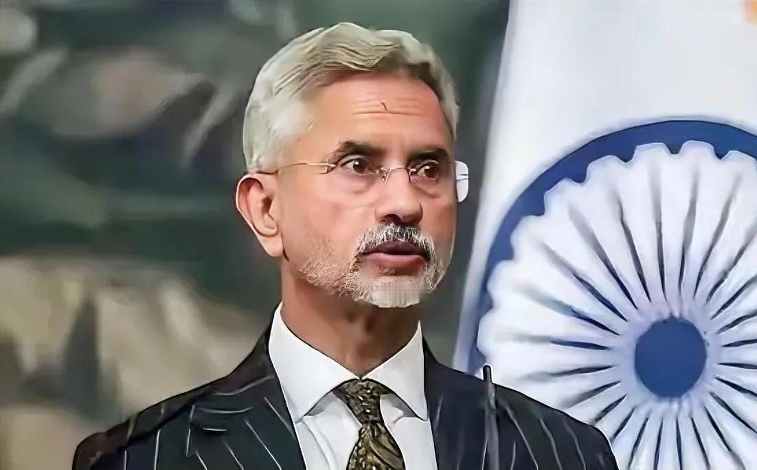 新加坡的墙还没跳上，印度也跟着跳了！新加坡的目的，无非是想讨点钱，不搭理他就行