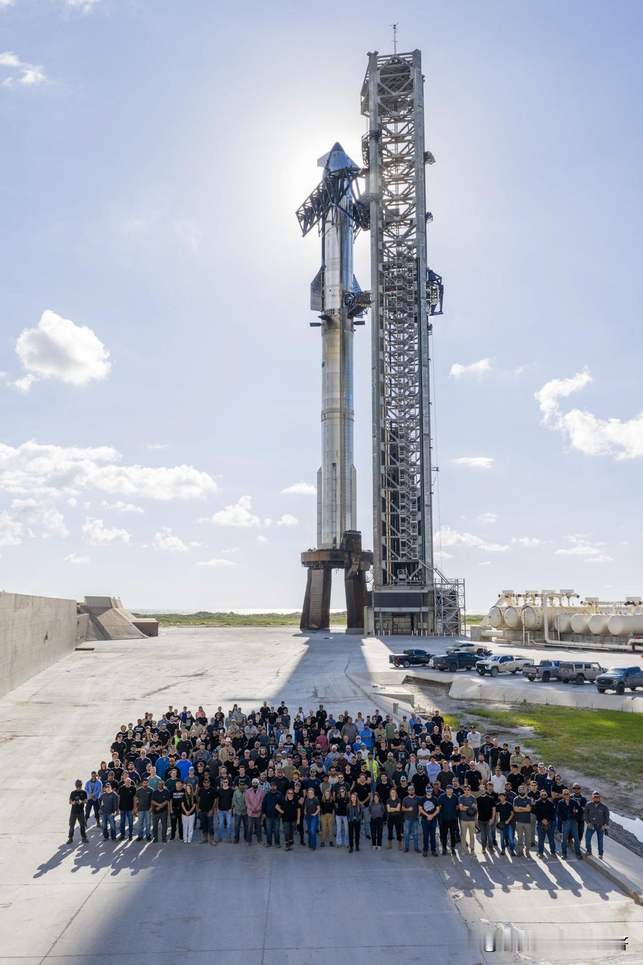 SpaceX星际飞船第11次飞行-集体照谁能在这里发现我，就指点一下