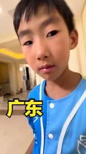 广东宏远队朱总赶紧记下来，准备好钱，未来有希望了！周琦大儿子糊糊心向广东队，在