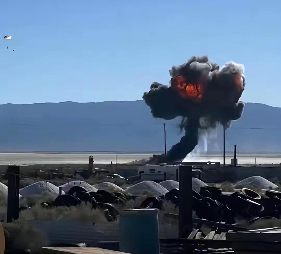 大事了，美军战机被导弹击落，英法德俄失声，特朗普要心碎了​这可不是小道消息瞎传