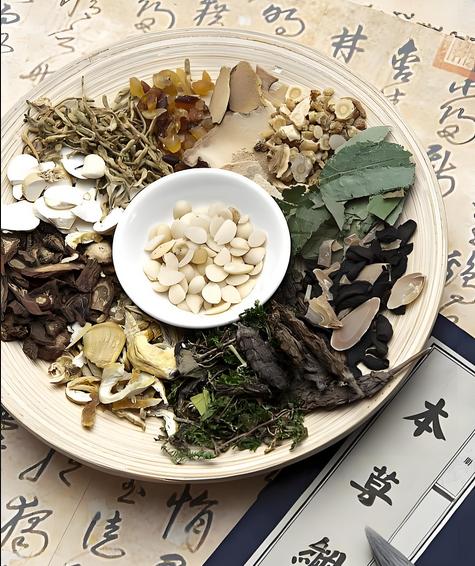 肾囊肿之人，患在肾府，根在瘀滞！在临床摸爬滚打多年，接触过众多肾囊肿患者，也