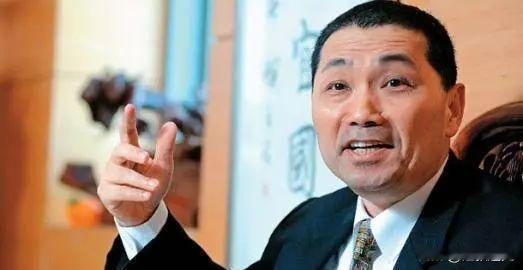 国民党最大的内鬼，终于露出了狐狸尾巴！7月25日，台北凯达格兰大道举行“我是