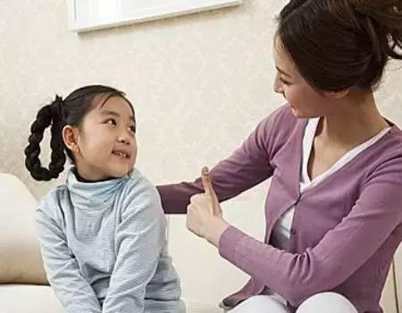 智慧妈妈通过这四种方法夸奖孩子, 可以培养成长型思维