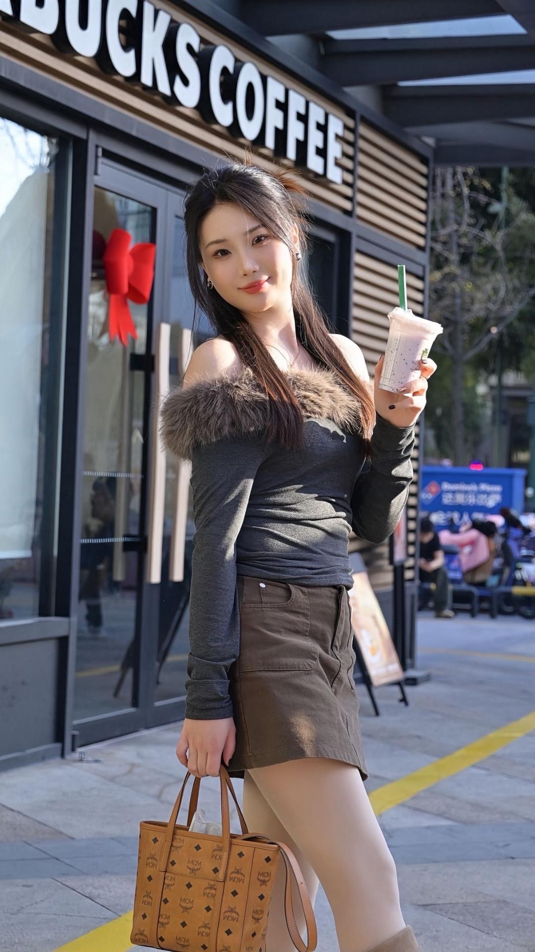 希望你那边也是好天气！分享一张最近随手拍的照片分享你见闻过的绝色美人！你见过美