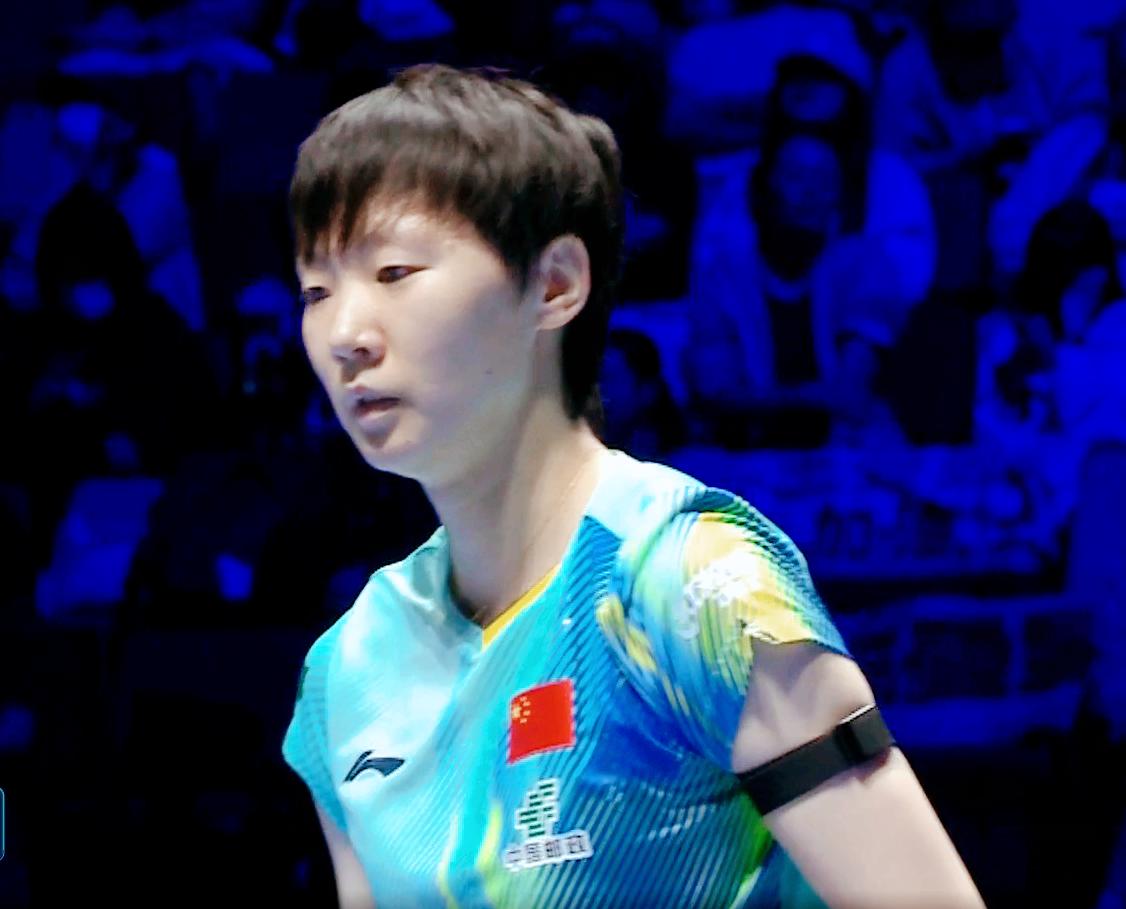 我去！侯英超神了，开局王曼昱0：6落后，侯英超说：放心吧，王曼昱肯定能追回来！