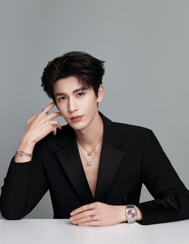 张凌赫官宣宝格丽品牌大使宝格丽此前有很多代言人和大使，基本全都到期不续，就只留