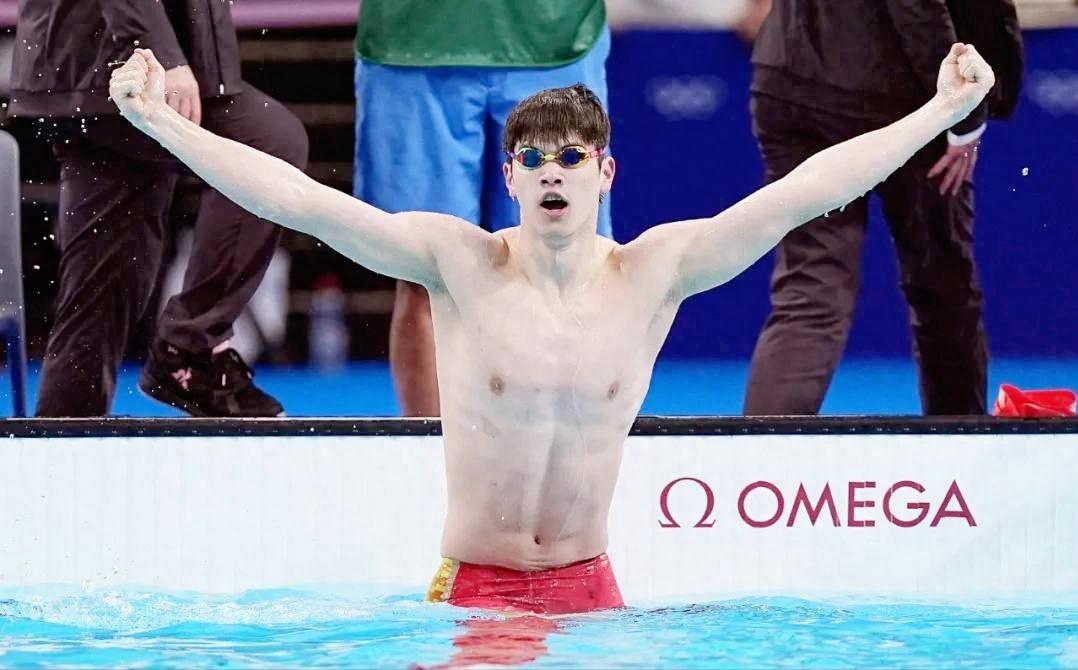 “宝剑锋从磨砺出，梅花香自苦寒来。”他小时候就说，要超过孙杨，所有人都觉得他不知