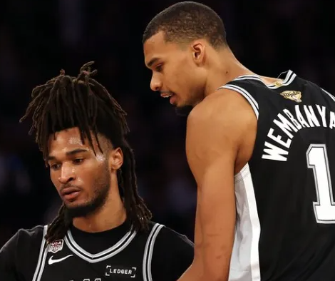 NBA总决赛后，魔术师约翰逊：我对文班亚马今晚的表现感到惊叹——他不仅砍下32分