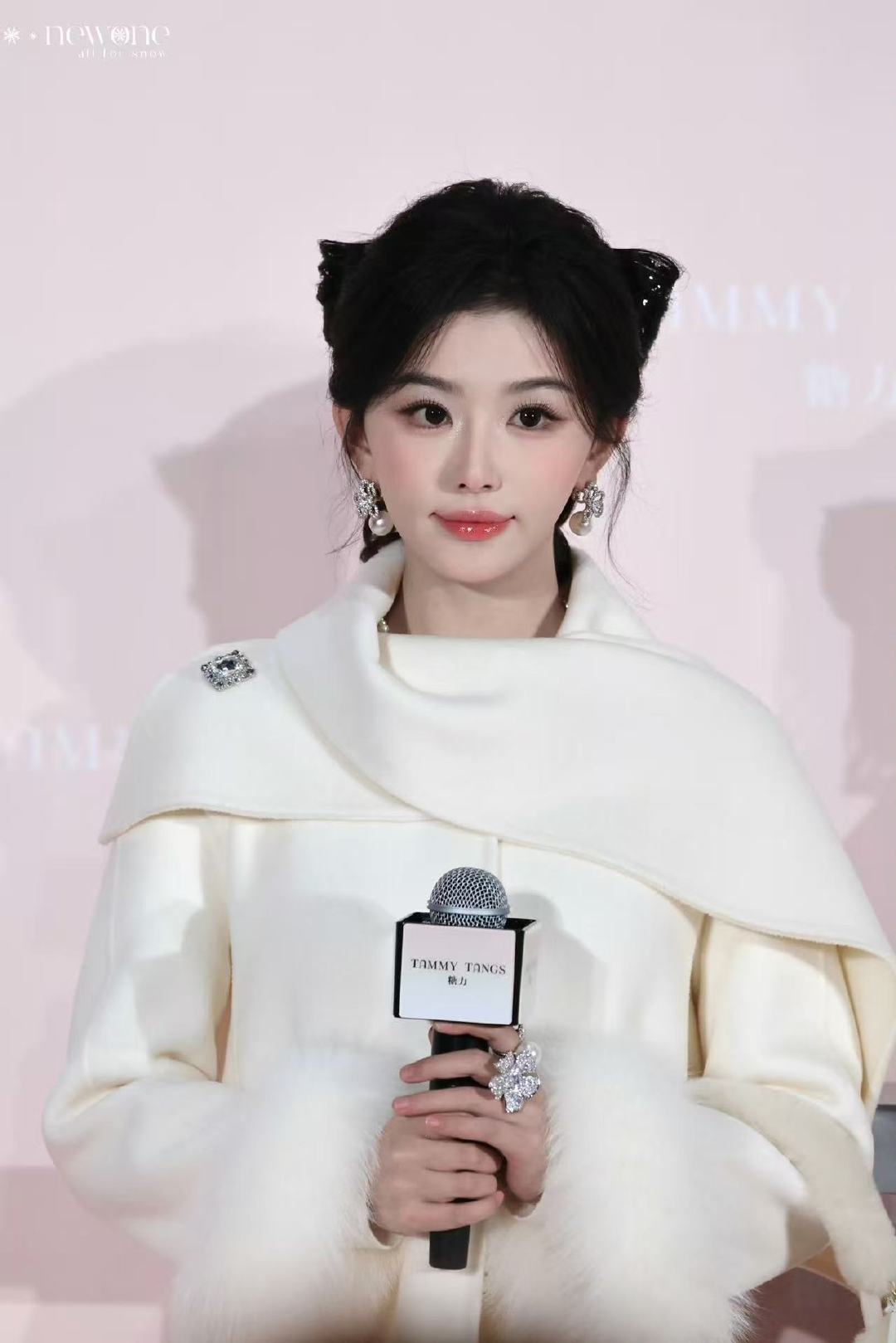孔雪儿白猫塑孔雪儿玛丽猫孔雪儿怎么这么美
