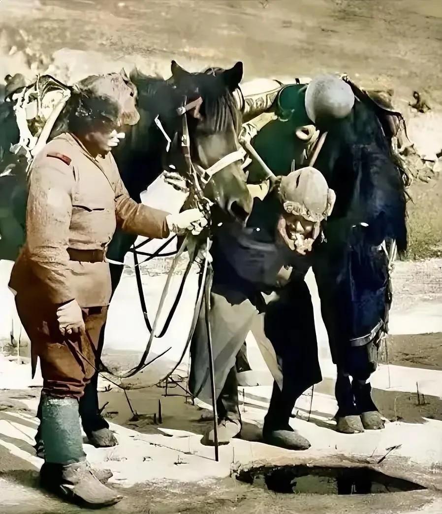今天是抗日战争暨反法西斯战争胜利80周年纪念日，让我们看看这张拍摄于上世纪30年